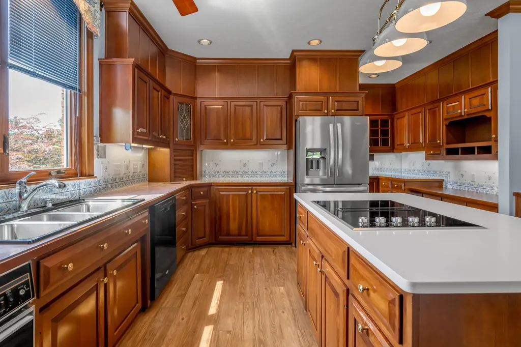 2019 Newtown Pike Georgetown KY 40324