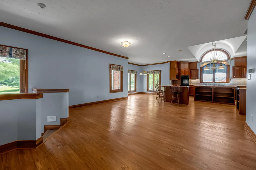 2019 Newtown Pike Georgetown KY 40324