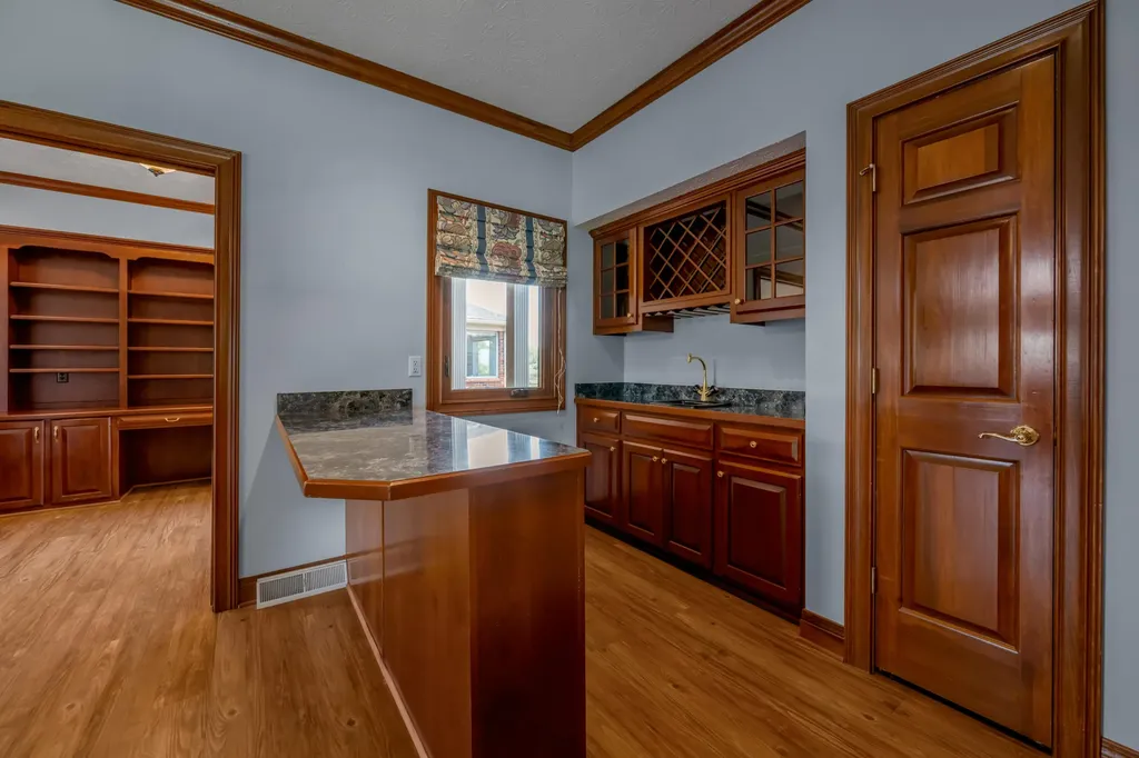 2019 Newtown Pike Georgetown KY 40324