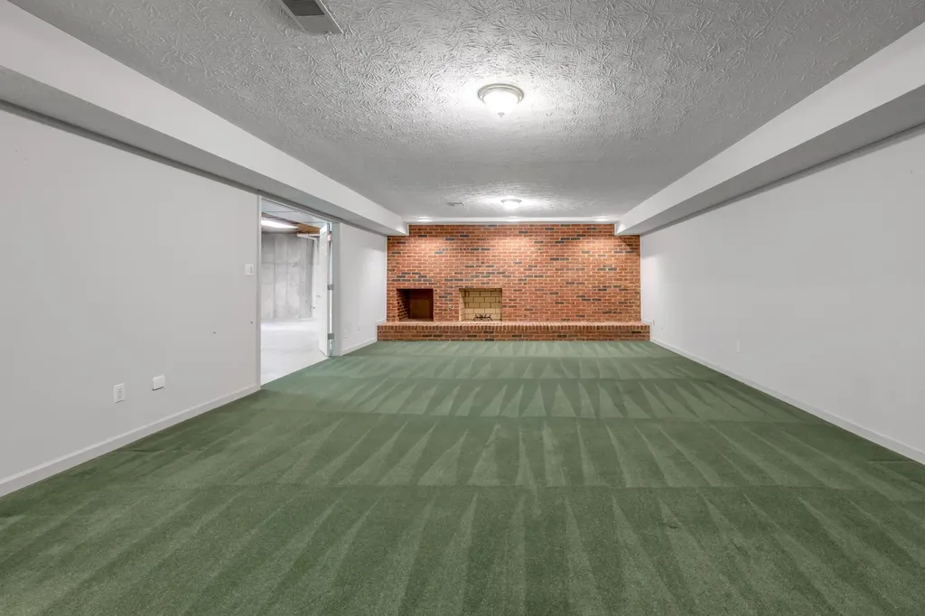 2019 Newtown Pike Georgetown KY 40324