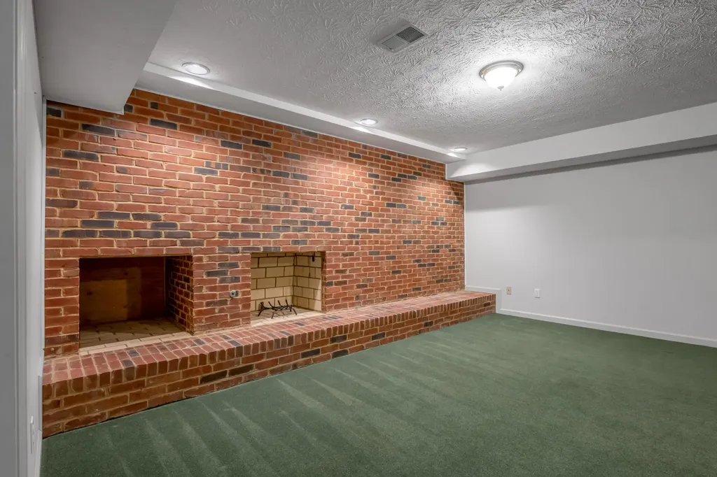 2019 Newtown Pike Georgetown KY 40324