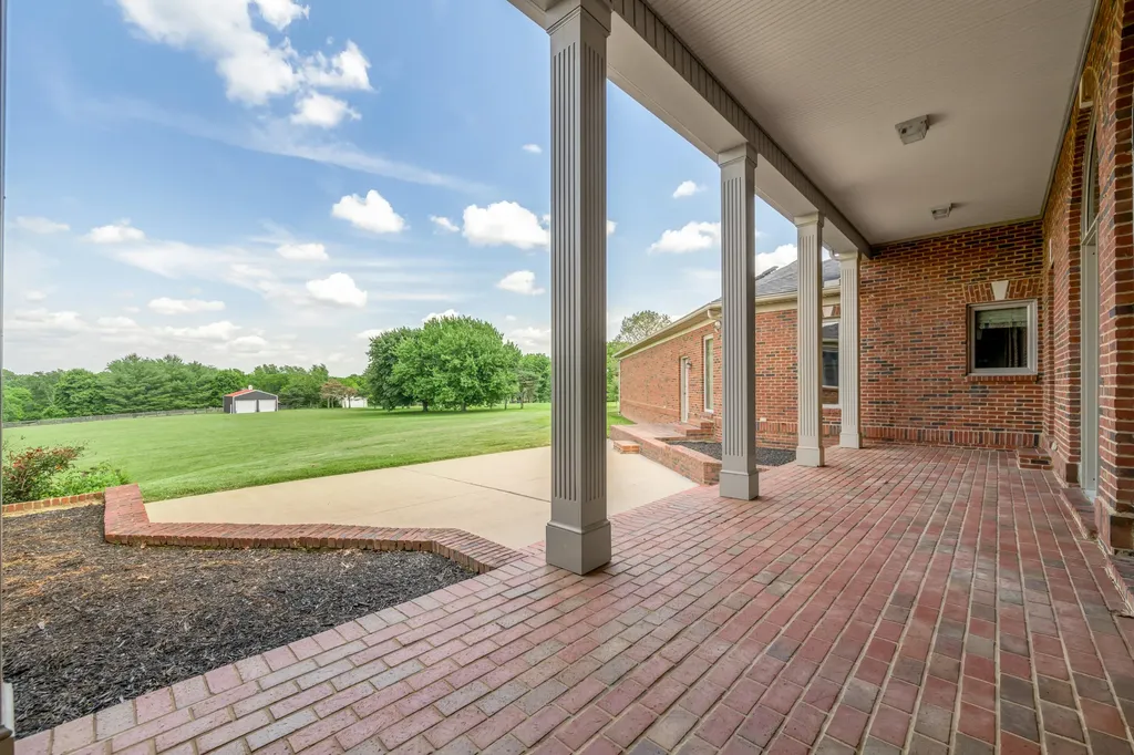 2019 Newtown Pike Georgetown KY 40324
