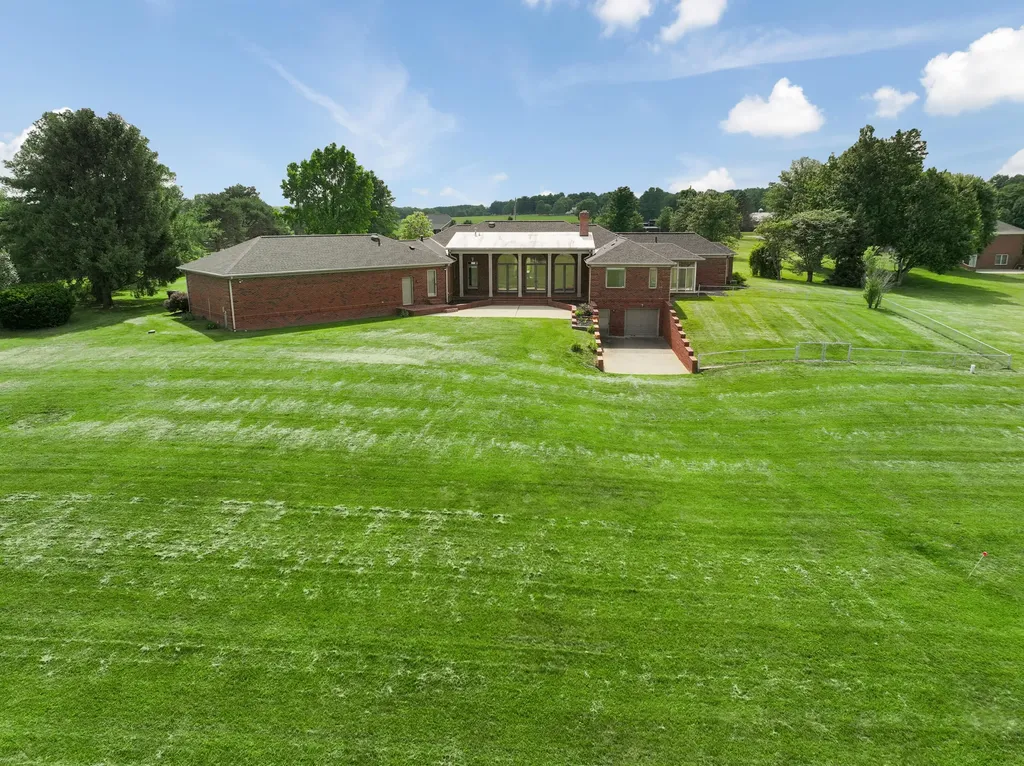 2019 Newtown Pike Georgetown KY 40324