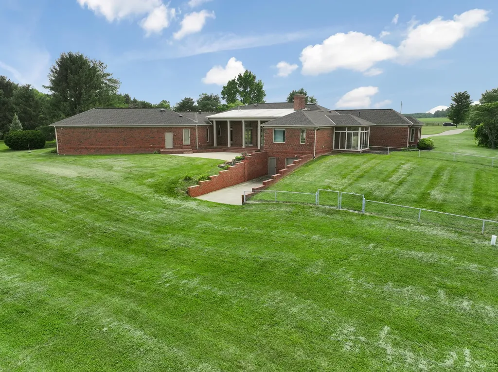 2019 Newtown Pike Georgetown KY 40324