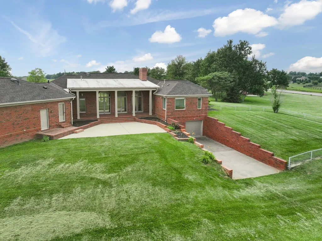 2019 Newtown Pike Georgetown KY 40324