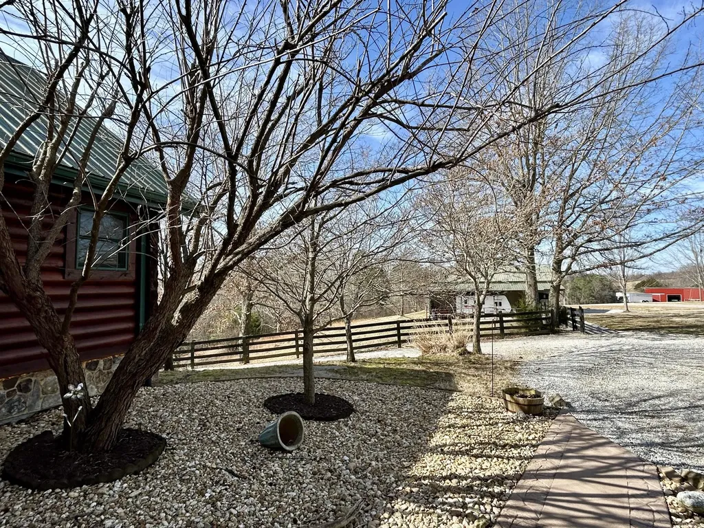 1019 Bridge Hollow Road Somerset KY 42503