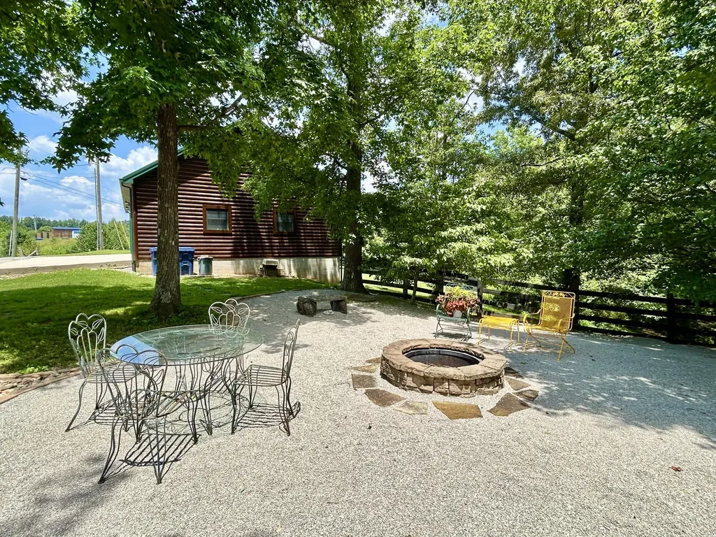1019 Bridge Hollow Road Somerset KY 42503