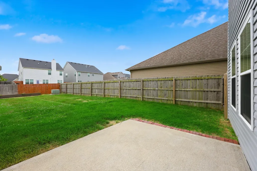 2763 Sandersville Road Lexington KY 40511