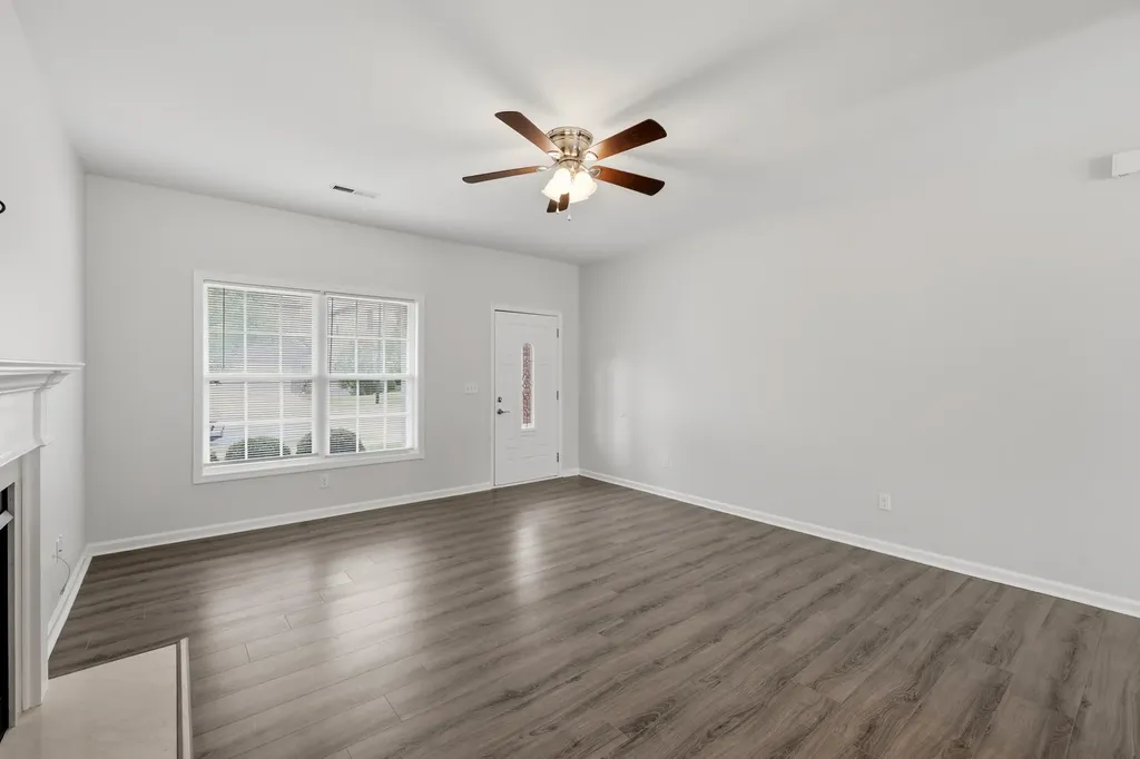 2763 Sandersville Road Lexington KY 40511
