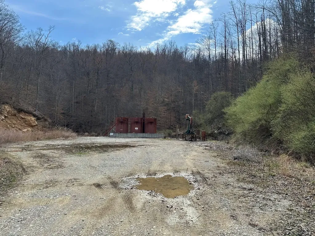 4242 Right Fork Georges Creek Road Louisa KY 41230