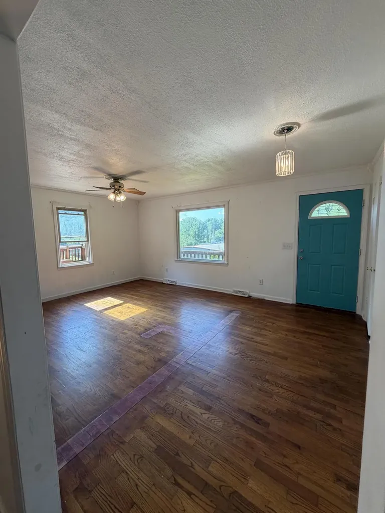 46 Wendell Lane Flat Lick KY 40935