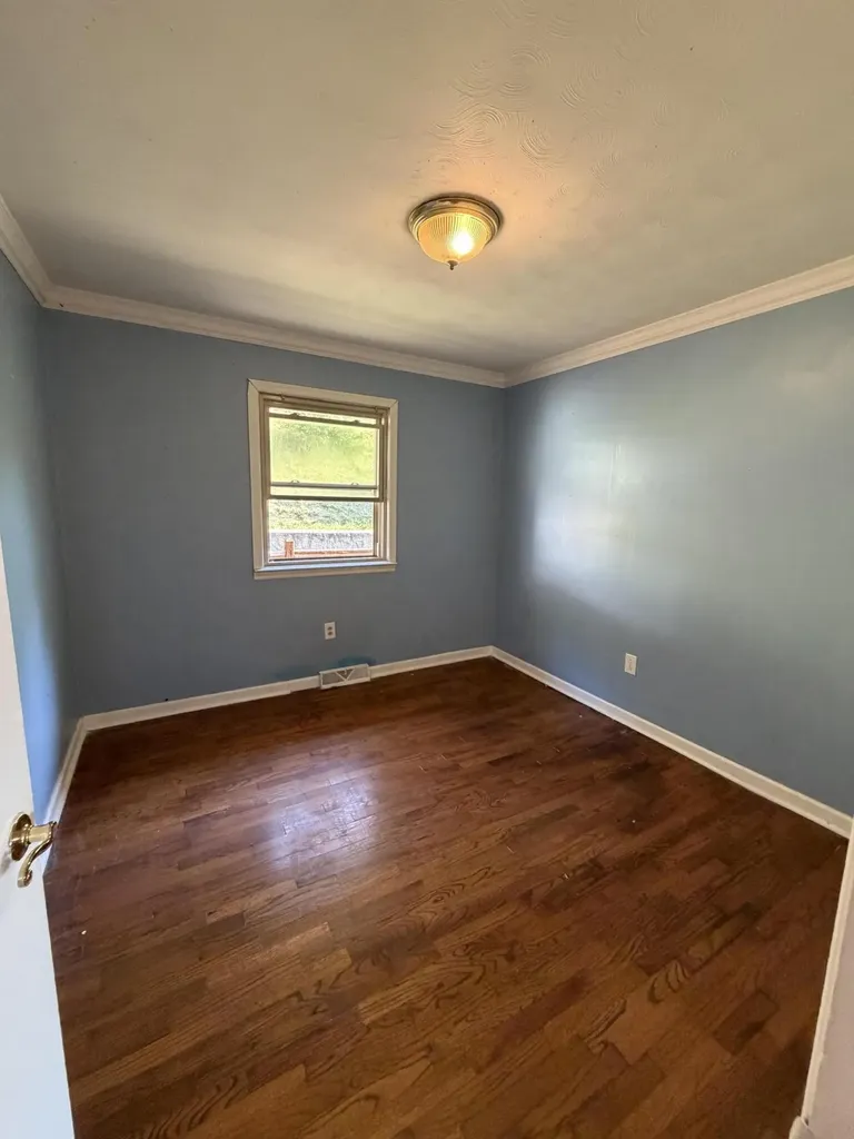 46 Wendell Lane Flat Lick KY 40935