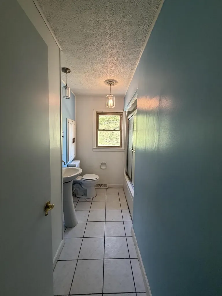 46 Wendell Lane Flat Lick KY 40935