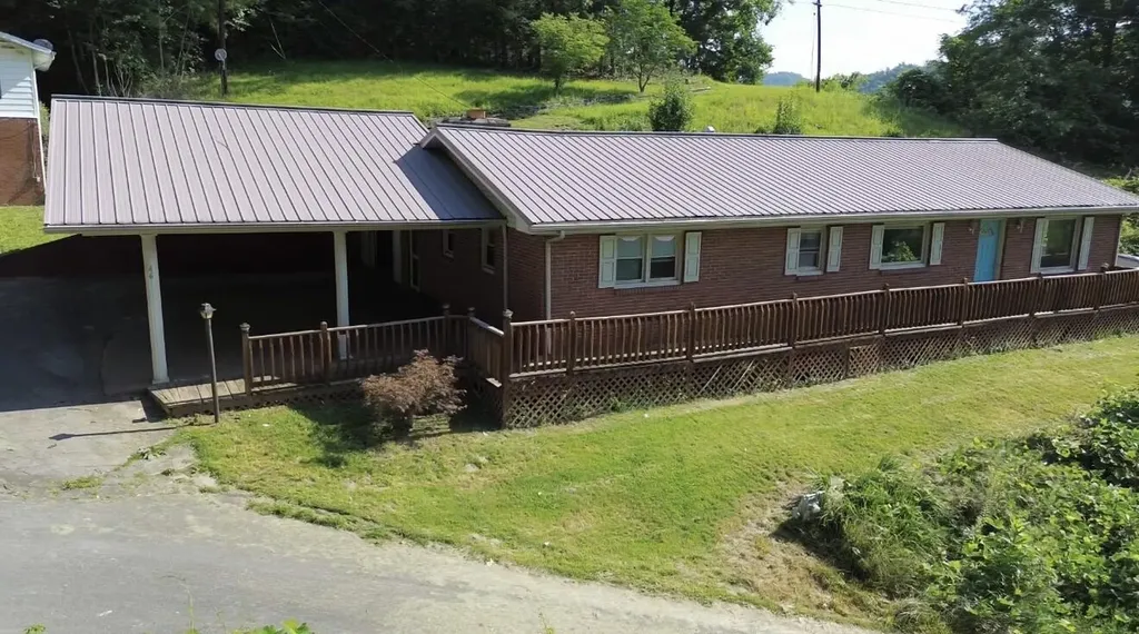 46 Wendell Lane Flat Lick KY 40935