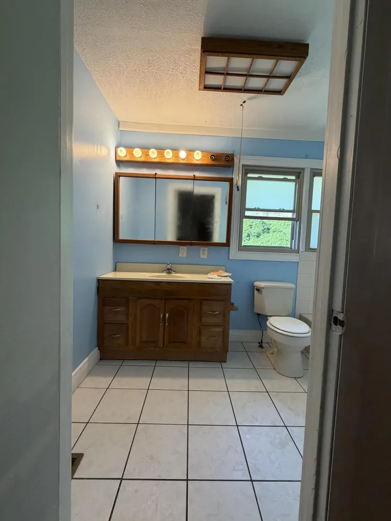 46 Wendell Lane Flat Lick KY 40935
