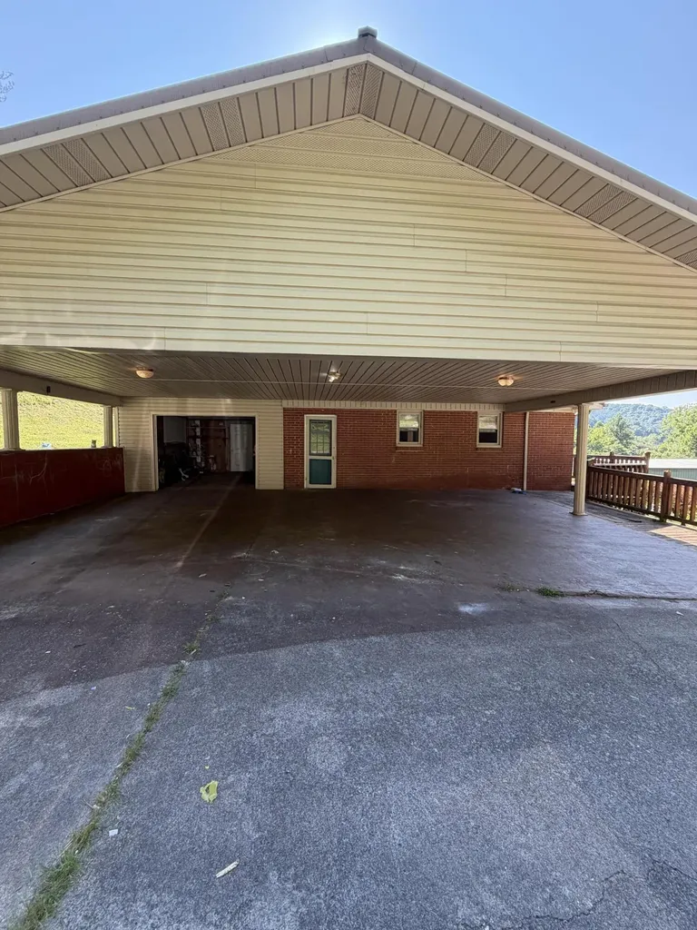46 Wendell Lane Flat Lick KY 40935