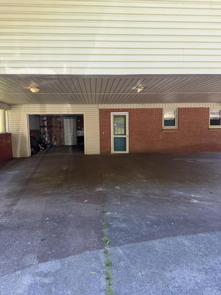 46 Wendell Lane Flat Lick KY 40935