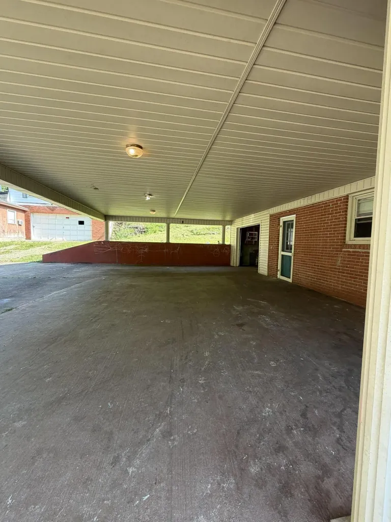 46 Wendell Lane Flat Lick KY 40935