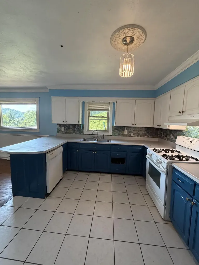 46 Wendell Lane Flat Lick KY 40935
