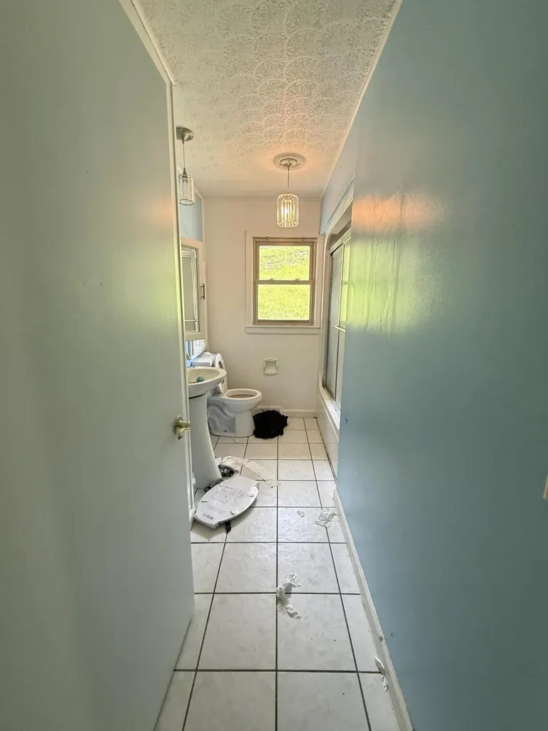 46 Wendell Lane Flat Lick KY 40935