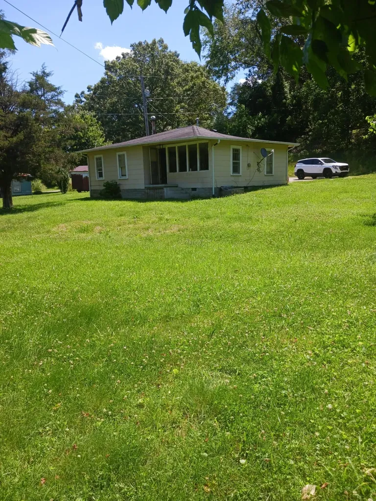 32 Cr-1143a Dear Born Drive Barbourville KY 40906