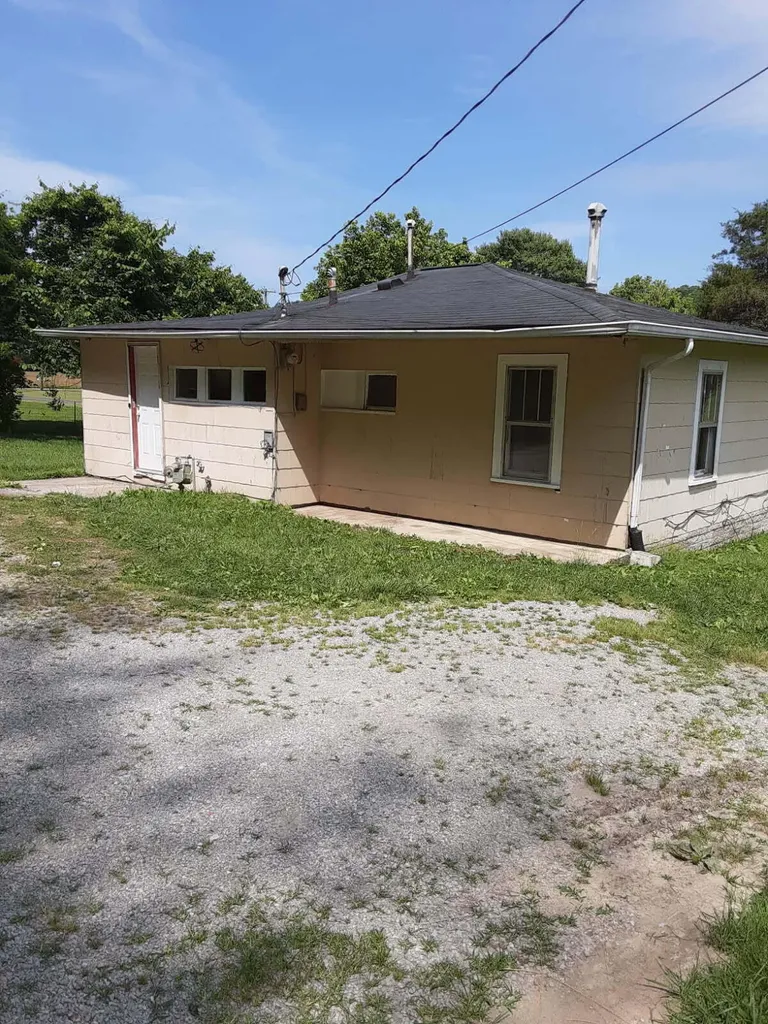 32 Cr-1143a Dear Born Drive Barbourville KY 40906