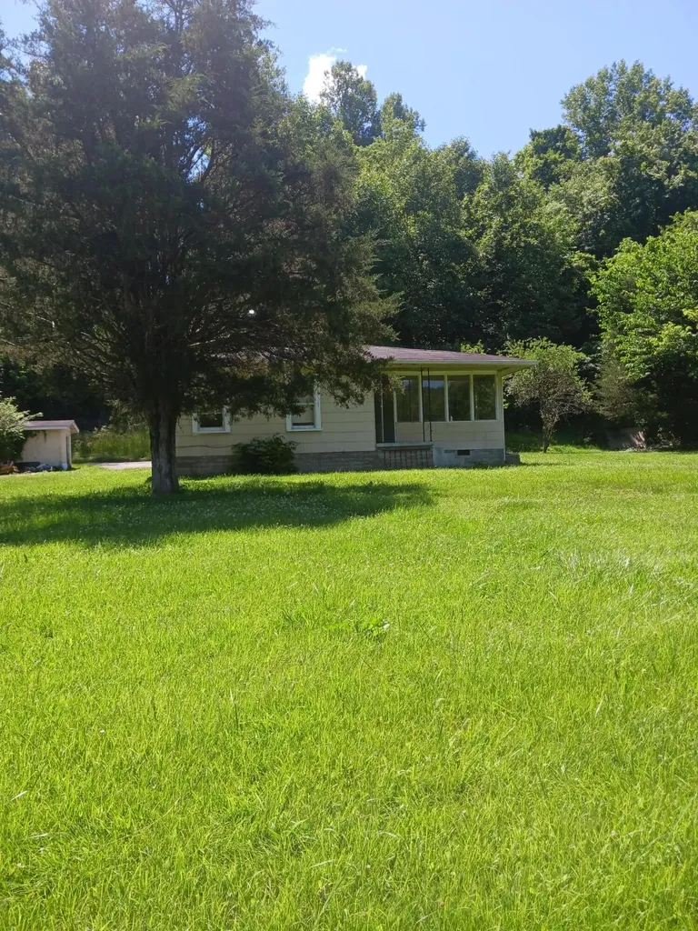 32 Cr-1143a Dear Born Drive Barbourville KY 40906