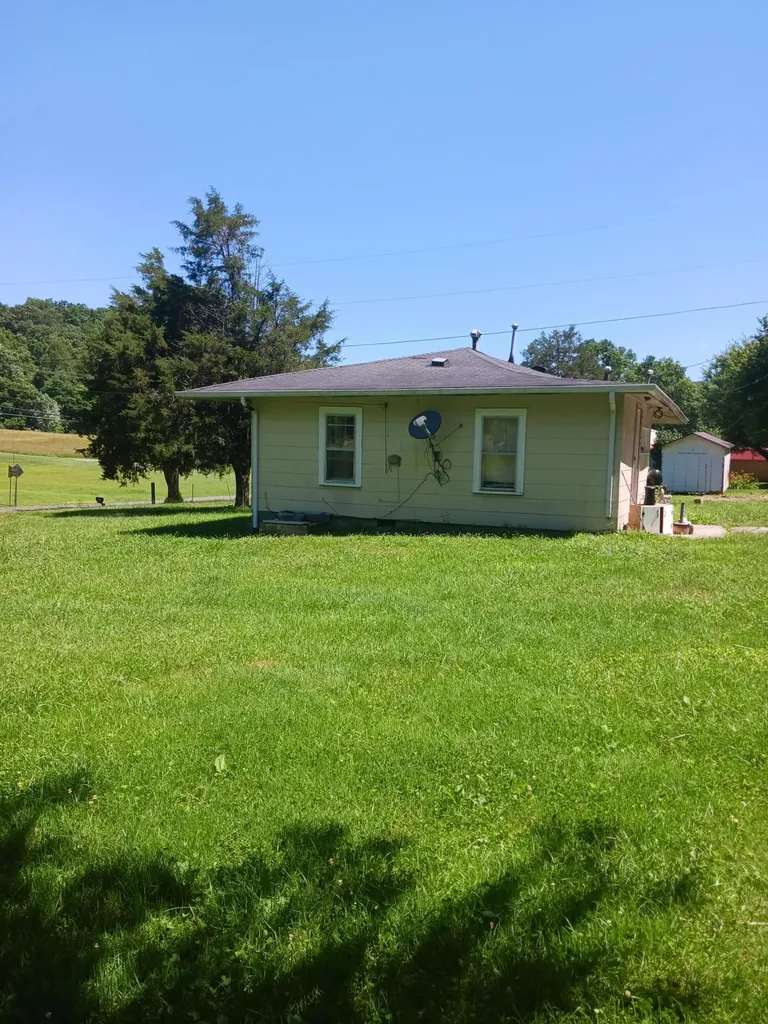 32 Cr-1143a Dear Born Drive Barbourville KY 40906