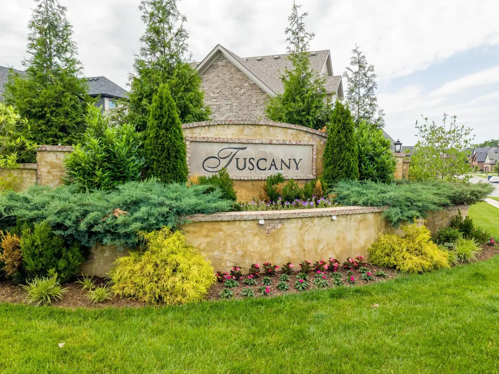 2605 Lucca Place Lexington KY 40509