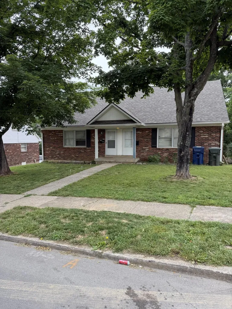 1108 Centre Parkway Lexington KY 40517