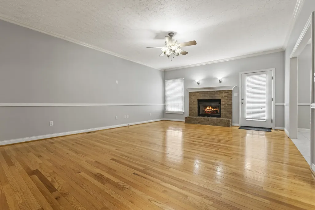 101 Franklin Court Nicholasville KY 40356