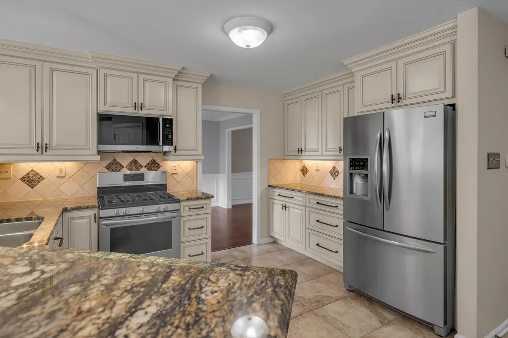 1104 Seville Court Lexington KY 40515