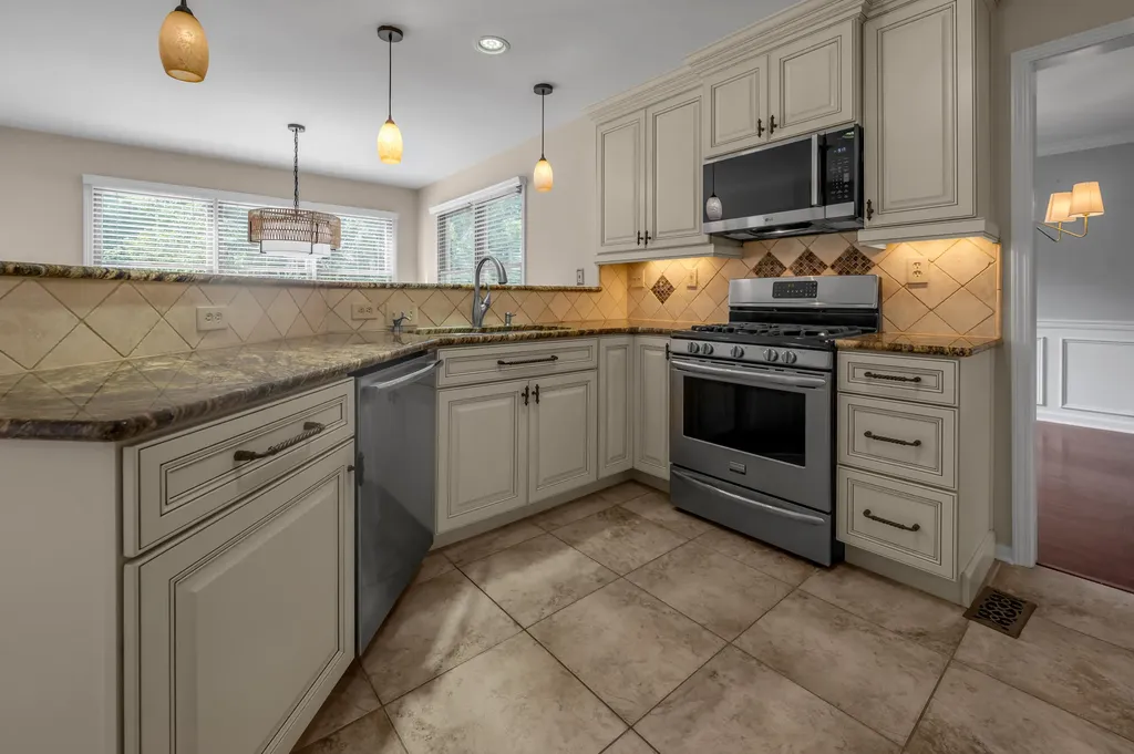 1104 Seville Court Lexington KY 40515