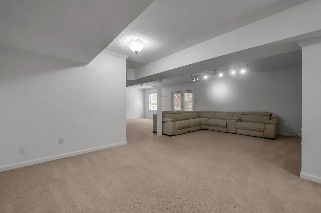 1104 Seville Court Lexington KY 40515