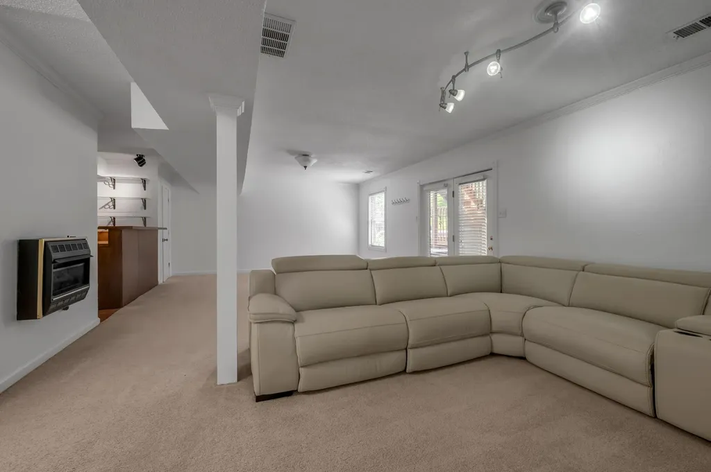1104 Seville Court Lexington KY 40515