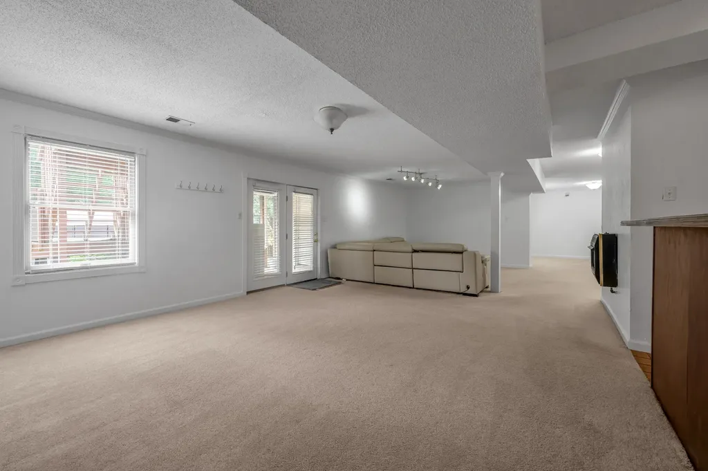 1104 Seville Court Lexington KY 40515