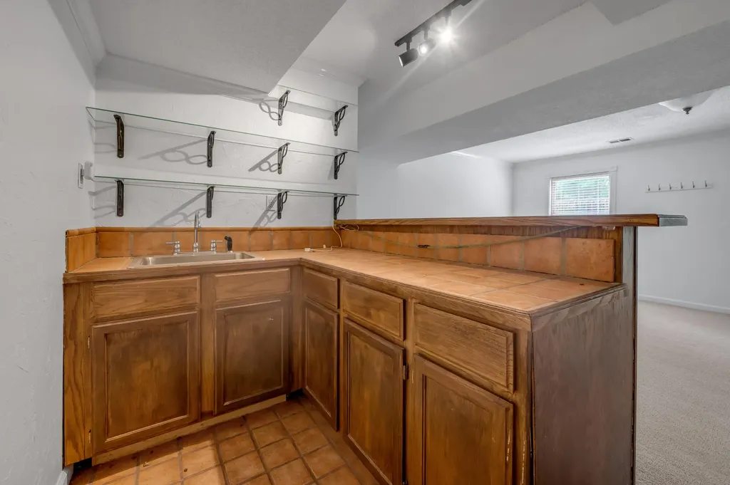 1104 Seville Court Lexington KY 40515