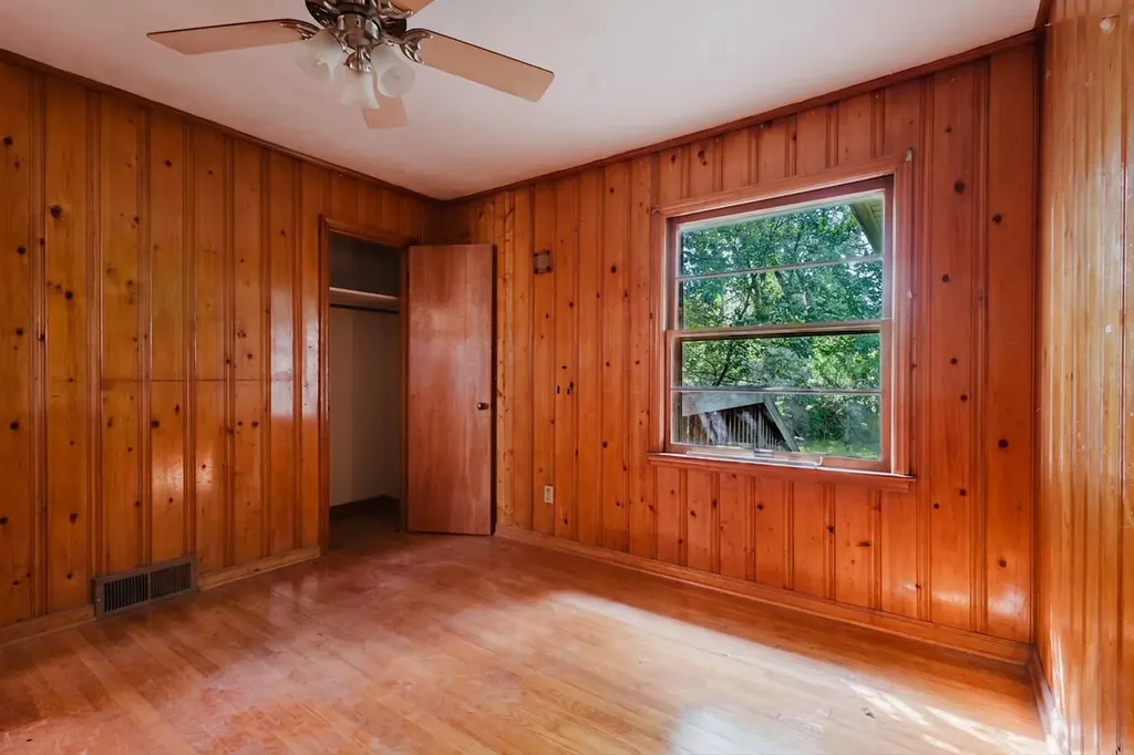 2108 Harrodsburg Road Lexington KY 40503