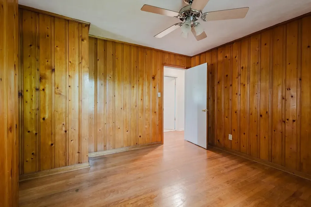 2108 Harrodsburg Road Lexington KY 40503
