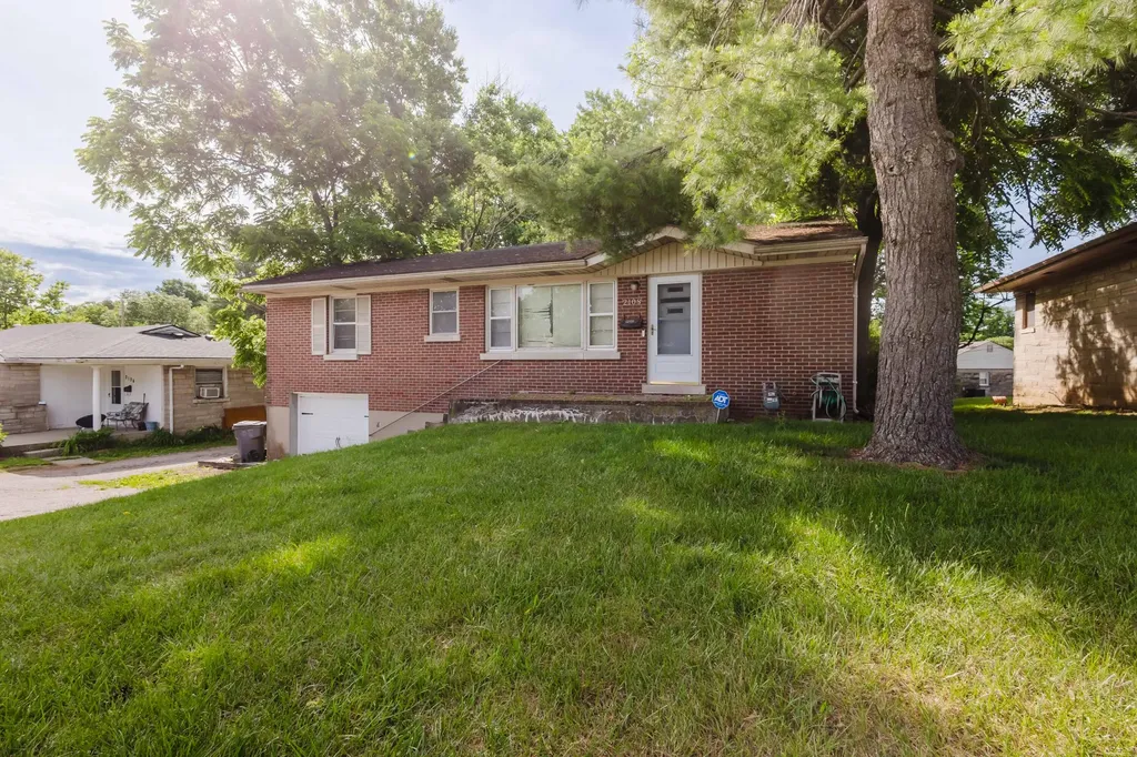 2108 Harrodsburg Road Lexington KY 40503