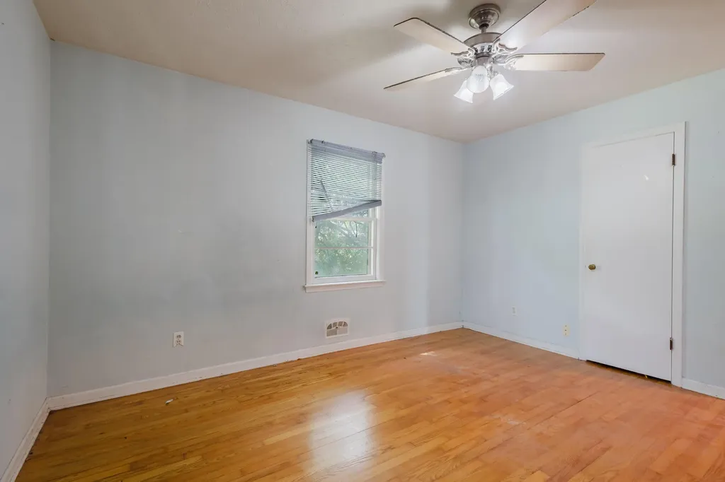 2108 Harrodsburg Road Lexington KY 40503