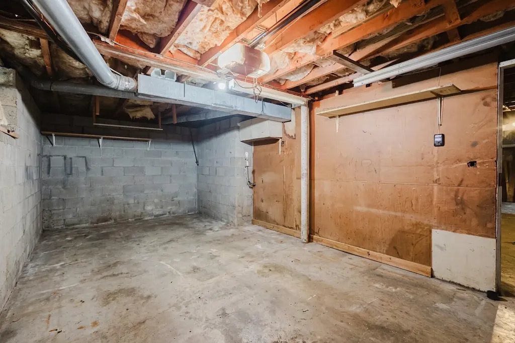 2108 Harrodsburg Road Lexington KY 40503