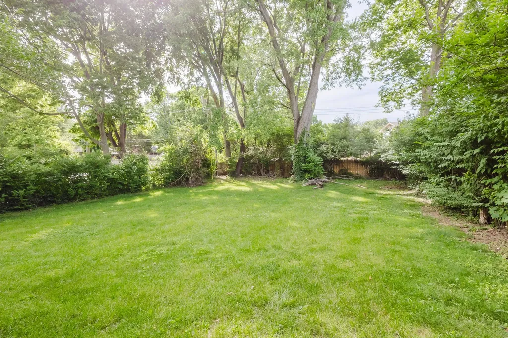 2108 Harrodsburg Road Lexington KY 40503
