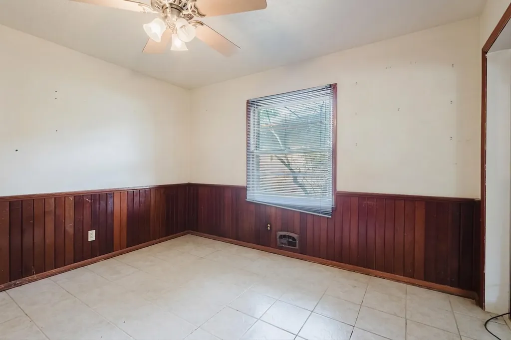 2108 Harrodsburg Road Lexington KY 40503