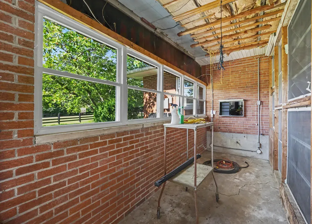 4861 Winchester Road Lexington KY 40509