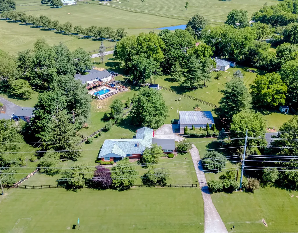 4861 Winchester Road Lexington KY 40509