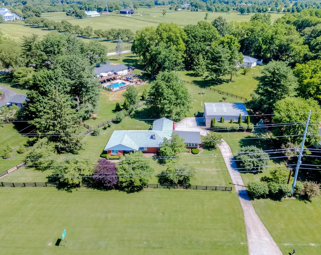 4861 Winchester Road Lexington KY 40509