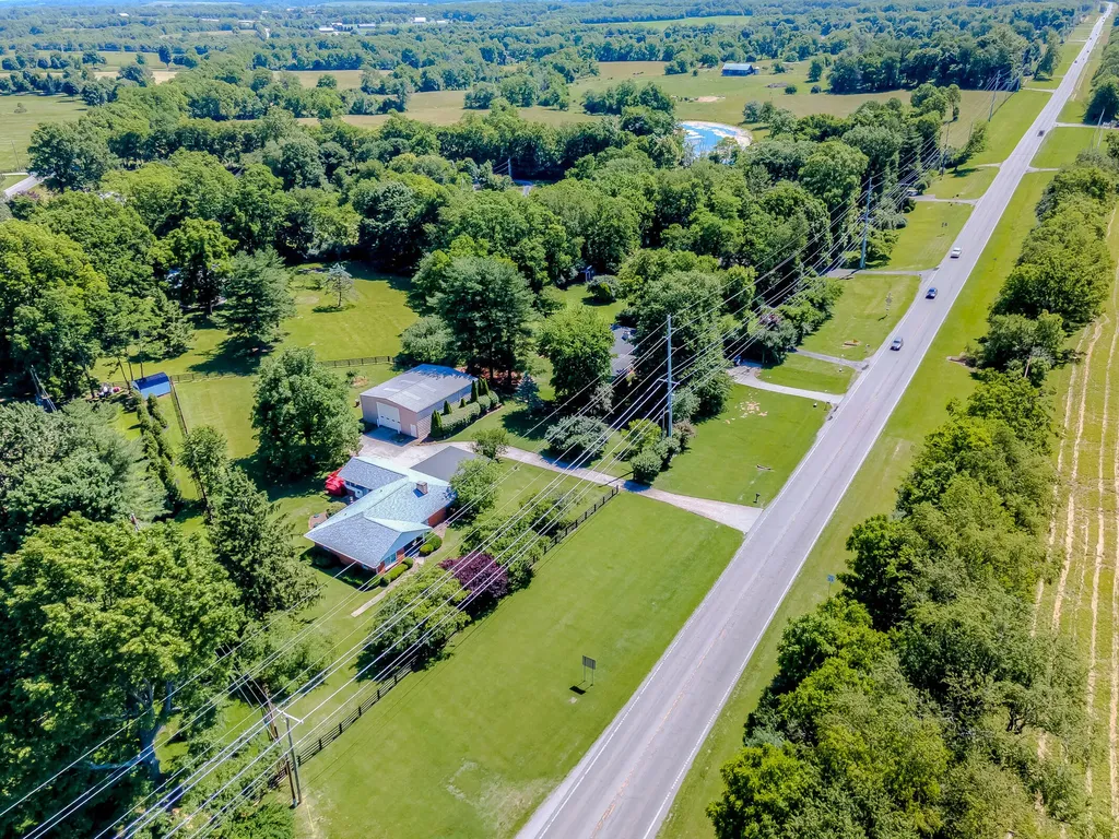 4861 Winchester Road Lexington KY 40509