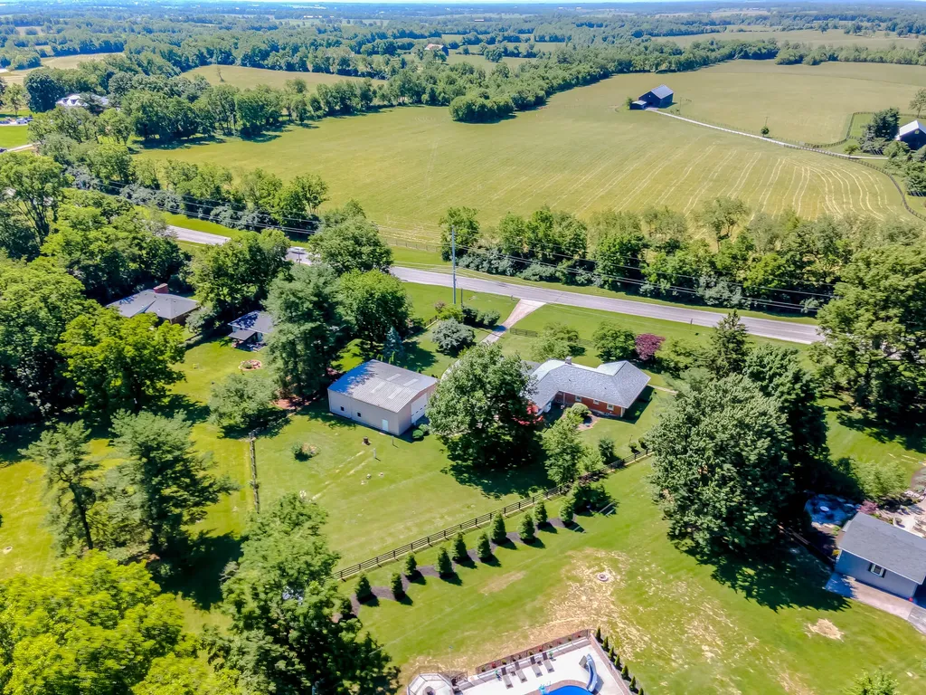 4861 Winchester Road Lexington KY 40509