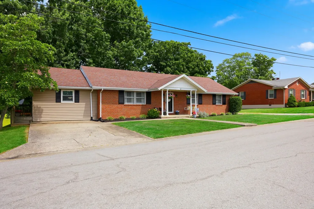 322 Kennedy Heights Carlisle KY 40311